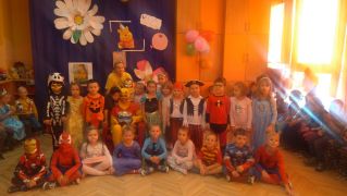 ilustracja do wpisu 
KŁAPOUSZKI - na balu urodzinowym Kubusia Puchatka