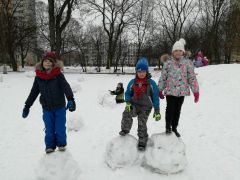 ilustracja do wpisu 
MĄDRE SÓWKI - zabawy na śniegu