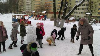 ilustracja do wpisu 
PUCHATKI - zabawy na śniegu