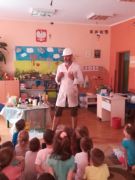 ilustracja do wpisu 
MĄDRE SÓWKI, KŁAPOUSZKI - wizyta naukowca w przedszkolu