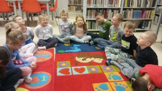 ilustracja do wpisu 
MĄDRE SÓWKI - ,, Jesienne opowieści" zajęcie w bibliotece