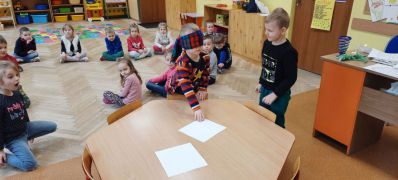 ilustracja do wpisu 
KRÓLICZKI - zabawy andrzejkowe