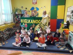 ilustracja do wpisu 
KŁAPOUSZKI - teatrzyk ,, Wielkanocne obyczaje"