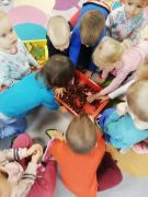 ilustracja do wpisu 
MALEŃSTWA- jesienna ścieżka sensoryczna