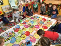 ilustracja do wpisu 
KŁAPOUSZKI - gry planszowe