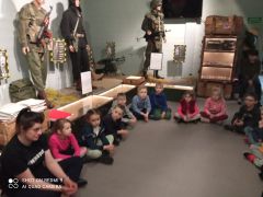 ilustracja do wpisu 
KŁAPOUSZKI - wycieczka do Muzeum Wojska