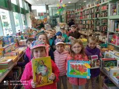 ilustracja do wpisu 
KŁAPOUSZKI - w księgarni