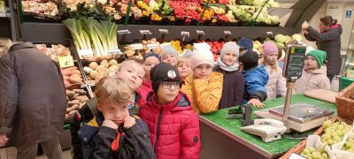 ilustracja do wpisu 
KŁAPOUSZKI - spacer do sklepu