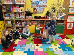 ilustracja do wpisu 
KŁAPOUSZKI - urodziny Amaliyii