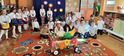 ilustracja do wpisu 
MĄDRE SÓWKI - ,, Wielkanoc" montaż słowno - muzyczny