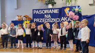 Dzieci występują przed rodzicami