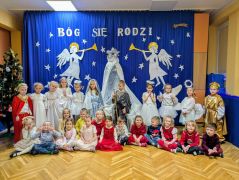 Puchatki z Mądrymi Sówkami po jasełkach